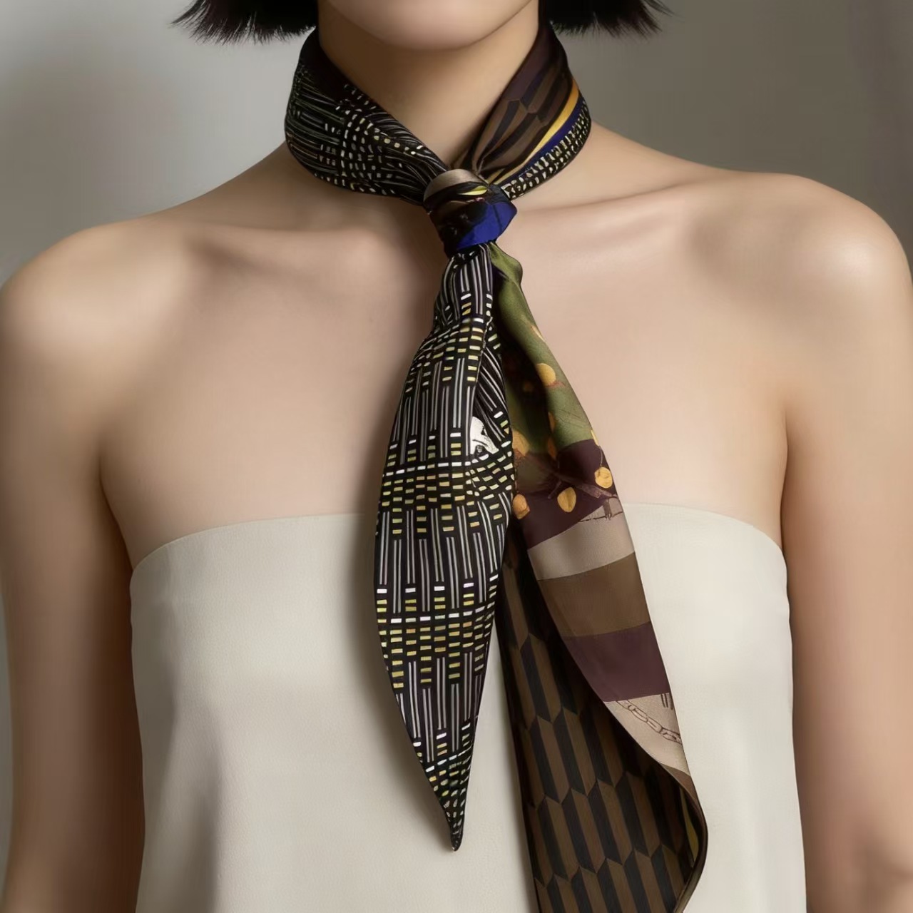 Luksusowa Apaszka Jedwabna z D – Ascot Neck Scarf recenzja i cena